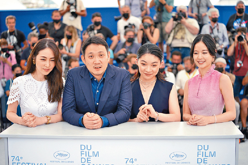■濱口龍介早前聯同《Drive My Car》三位女演員出席康城影展。