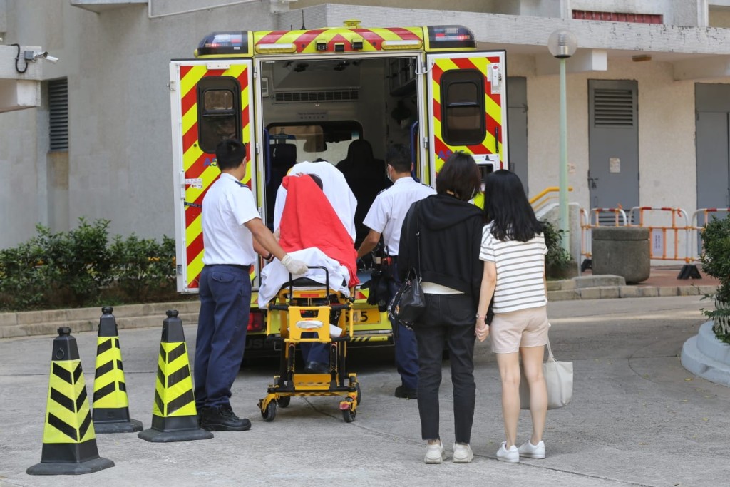 死者女家屬情緒激動不適送院。