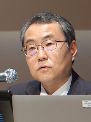 佐藤伸一曾任日本皮膚病學會年會主席。 《医学界新聞》週刊