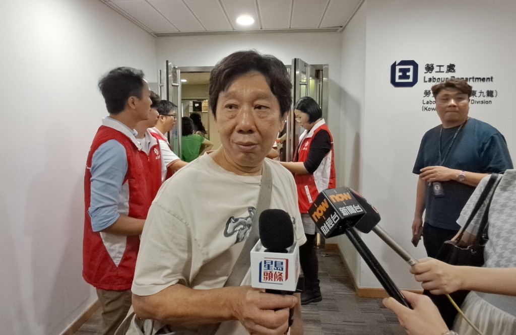 總務部員工林先生指自己被拖欠10多薪元薪金及遣散費等款項。 總務部員工林先生指自己被拖欠10多薪元薪金及遣散費等款項。