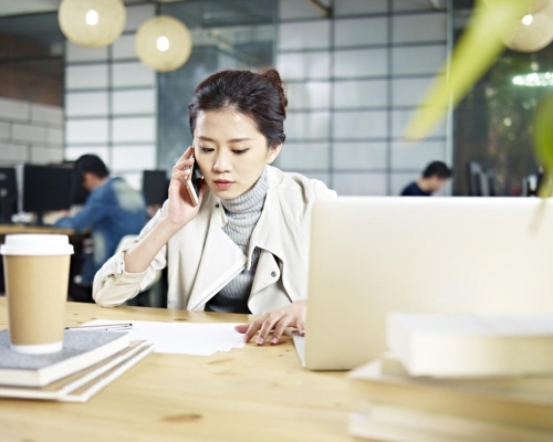 长期在办公室工作及缺乏足够运动，相信是不少上班族的通病。网图/示意图