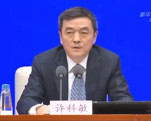 工信部產業政策與法規司司長許科敏表示,已緊急向國外提供有創呼吸機1700多台。(網圖)