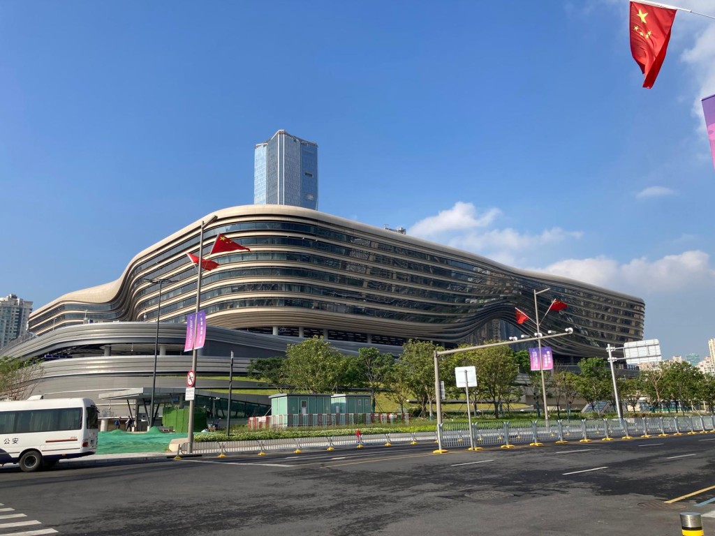 新皇崗口岸將於10月12日正式啟用。 新皇崗口岸將於10月12日正式啟用。