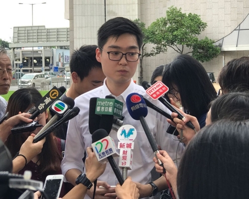 民族黨陳浩天。