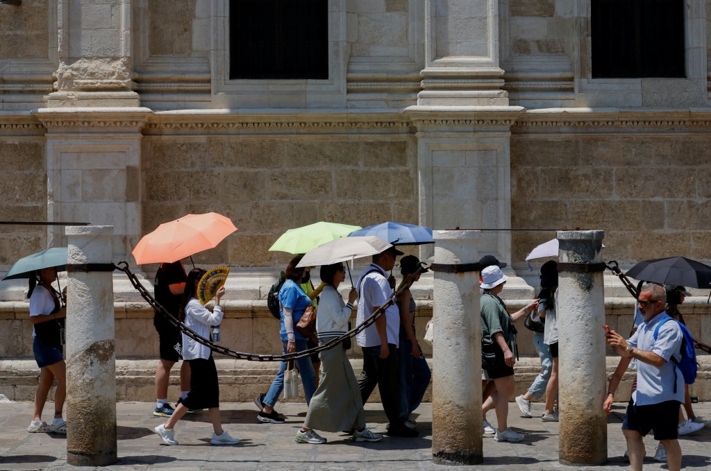 高溫熱浪持續籠罩歐洲大片地區。路透社