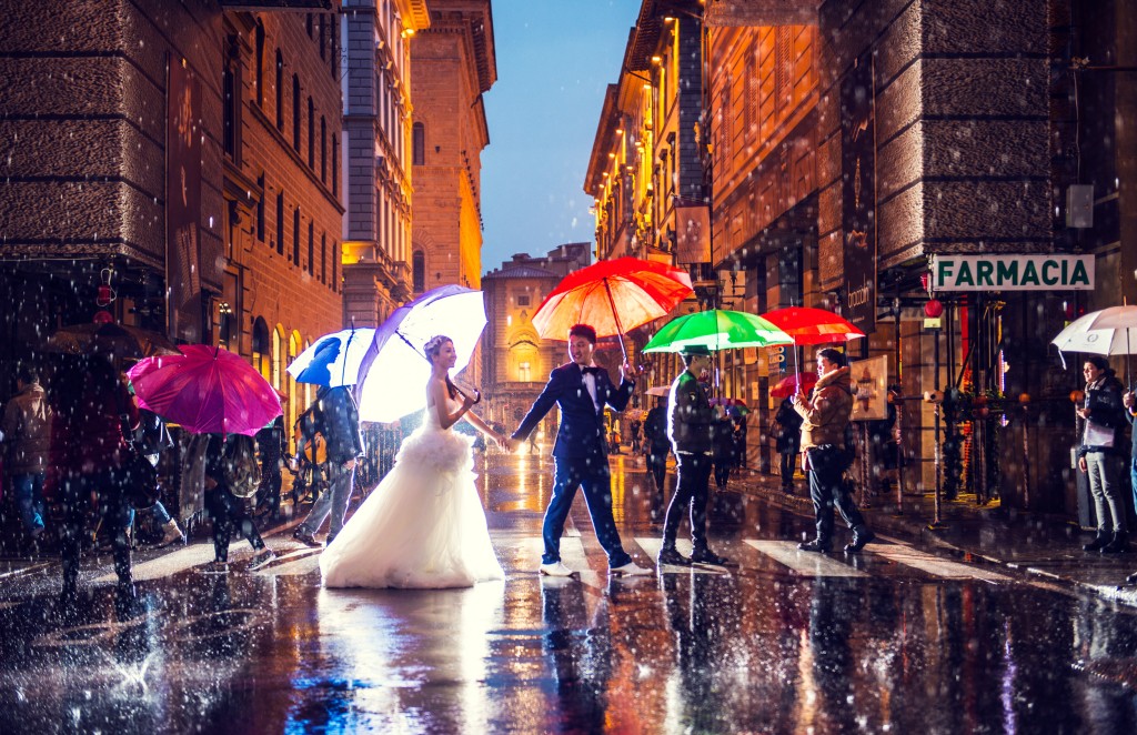 黄婉曼与老公冯柏基当年到意大利拍摄婚照。