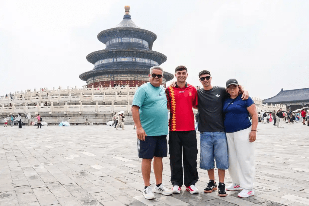 柏迪遊天壇公園。 北京日報 柏迪遊天壇公園。 北京日報