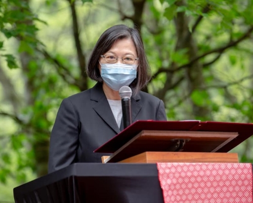 台灣有民意調查指,蔡英文民望在疫情及大停電事件等影響下,跌至21個月低位。蔡英文Facebook圖片