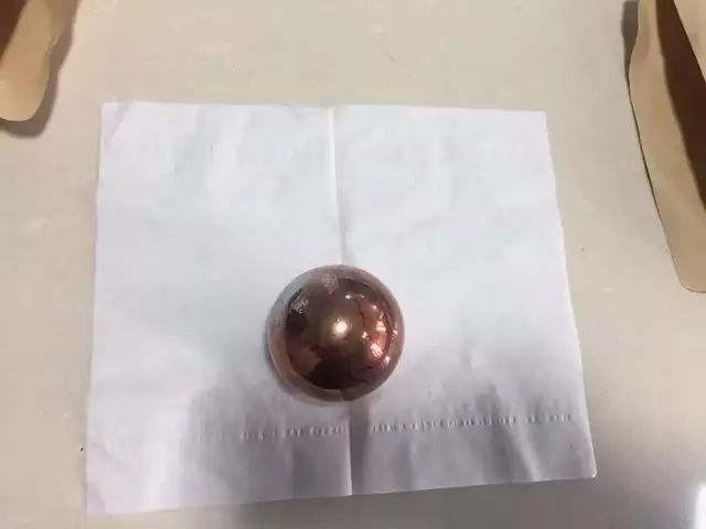 涉事铁球。 网图