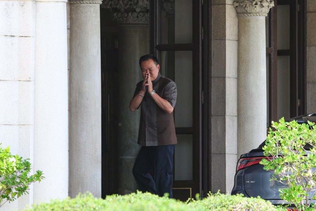 泰國總理阿努廷捨棄平時乘坐的勞斯萊斯，改為乘坐一部比亞迪「海獅」。