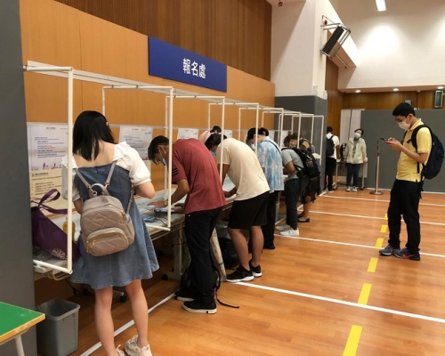 香港大學附屬學院現場報名情況
