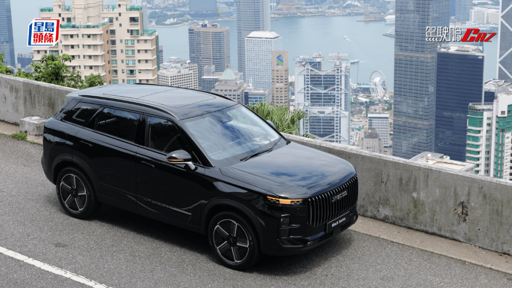 奇瑞汽車旗下的 Jaecoo 7 SHS 插電混能SUV，最近追加 Black Series 酷黑特別版，並以中秋優惠價$261,888起發售