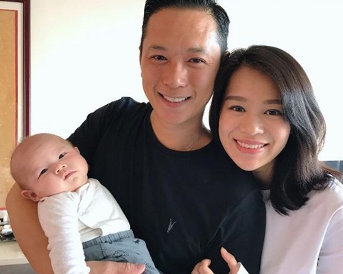 除了抱住蘇康囝囝Jazz好得意外,杏兒同老公真係愈睇愈似樣。