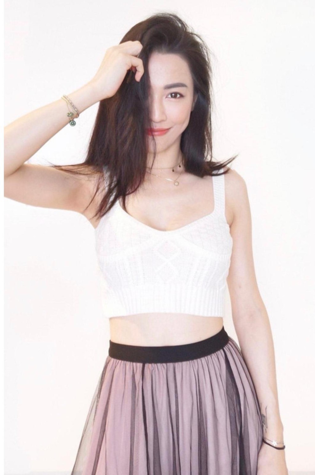 Macy除了晒身材外,還自拍不少靚相,果然係索媽。