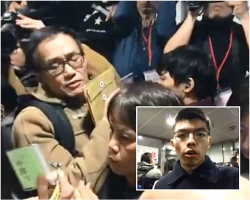 黃之鋒fb直播撮圖。