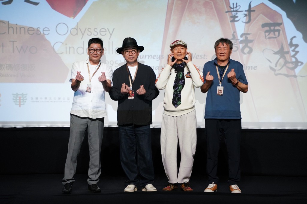家英哥(右二)在電影中飾演唐僧形象百變。 家英哥(右二)在電影中飾演唐僧形象百變。