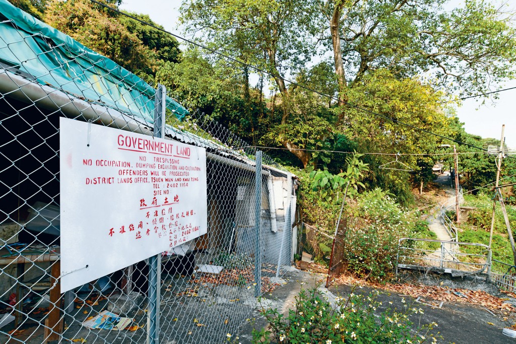 荃灣油柑頭「港人首置」地昨起招標,發展商須以市價8折出售單位。
