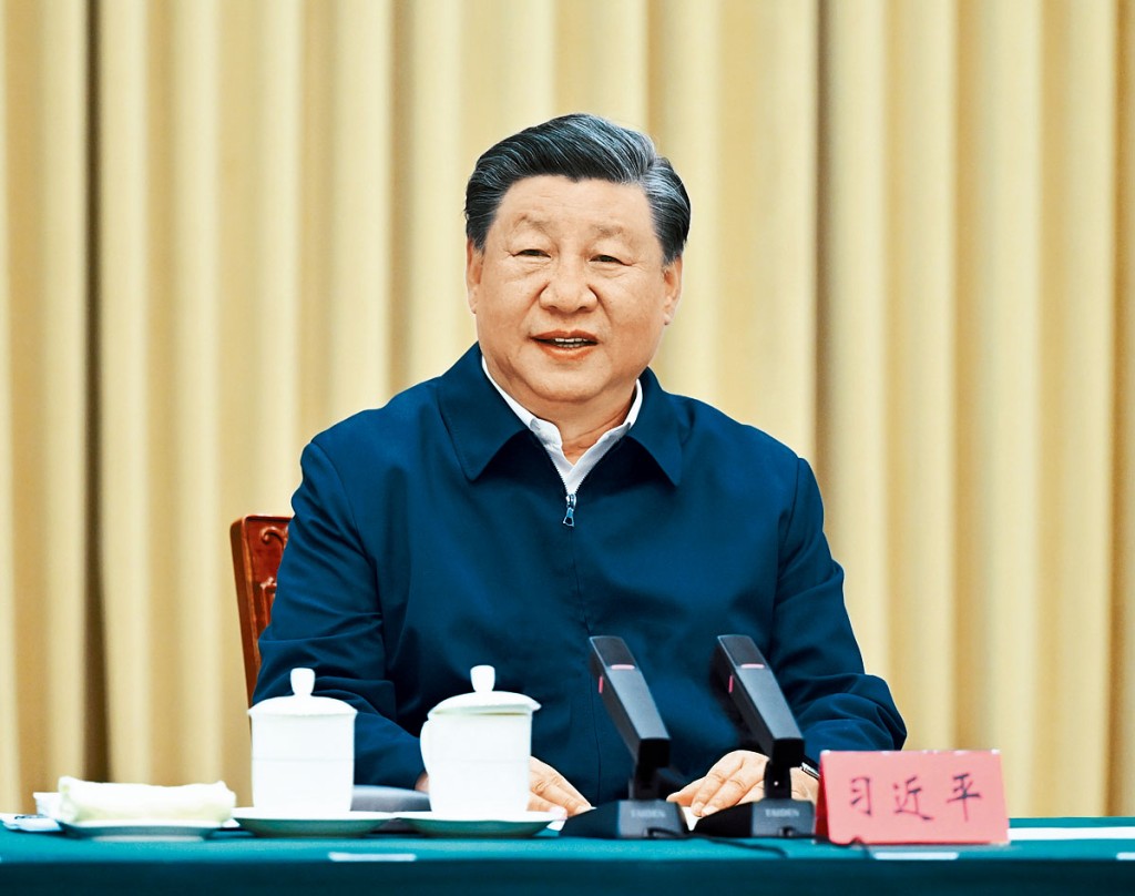 習近平昨日在烏魯木齊發表講話。