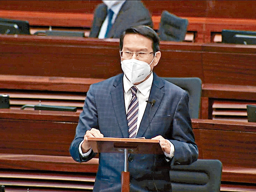 朱國強指學校面臨縮班及削減資源，質疑當局減少教育開支是「閂水喉」。 