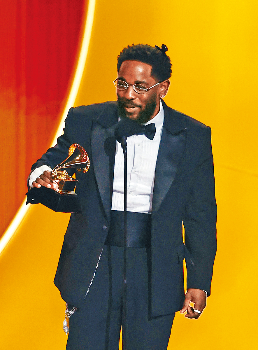 Kendrick Lamar獲5獎，並刷新歷來獲最多格林美獎的饒舌歌手紀錄。
