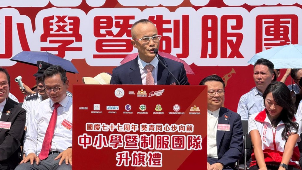 葵青發展義工團主席葉長春希望各位青年人持續貢獻力量，為來年香港回歸三十周年凝聚全城向心力。