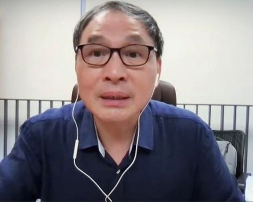 鄭永年通過視頻接受《星島日報》專訪。