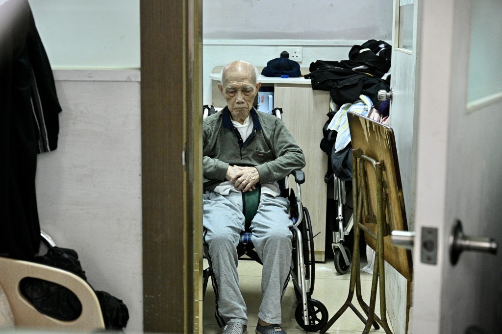 政府宣佈推出「綜合社會保障援助長者入住廣東院舍試驗計劃」，為期三年。資料圖片