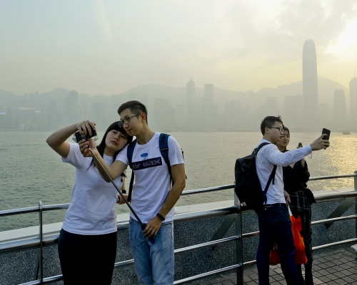 本港空氣質素下午開始轉差。資料圖片
