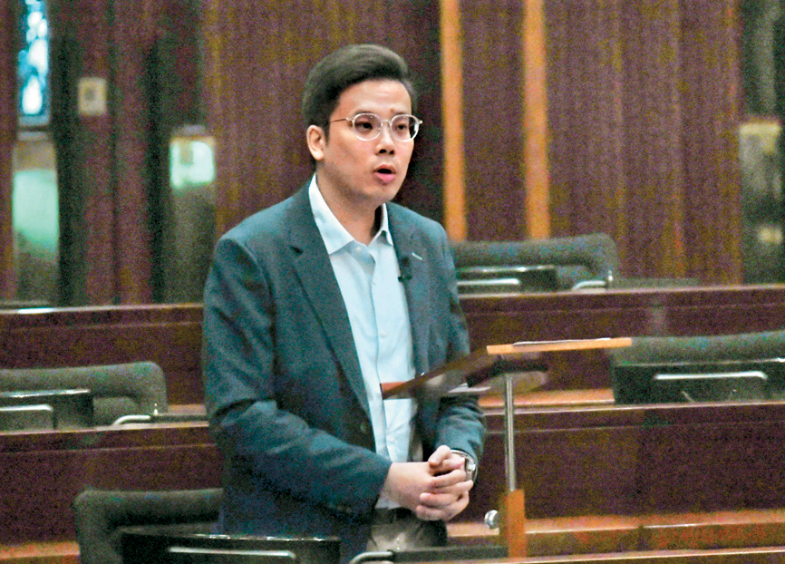 梁文廣表示,3個簡約公屋項目的興建進度較原定快,不擔心影響落成時間。