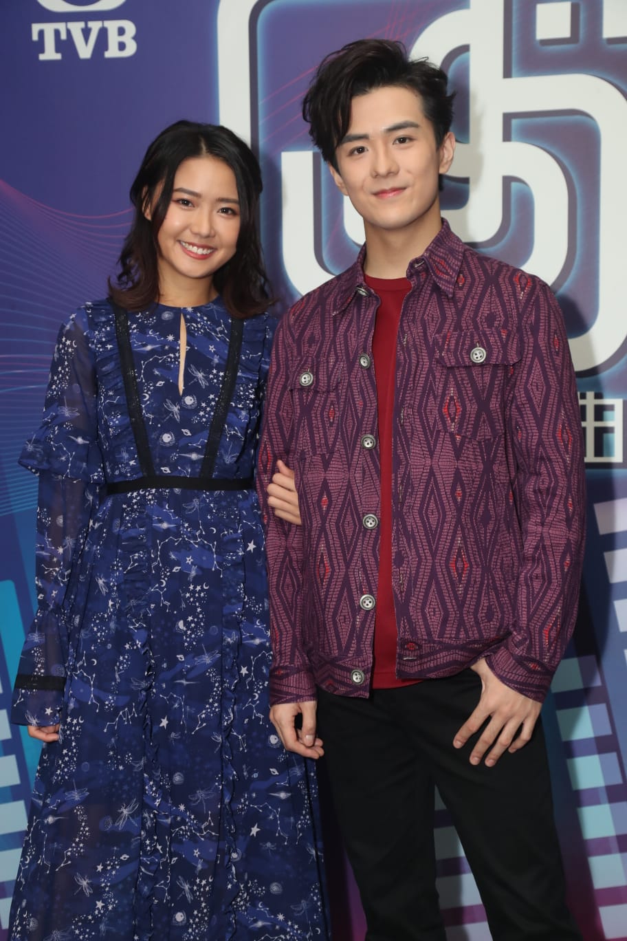 Joey和Oscar的合唱歌《我們再不講再見》奪冠。