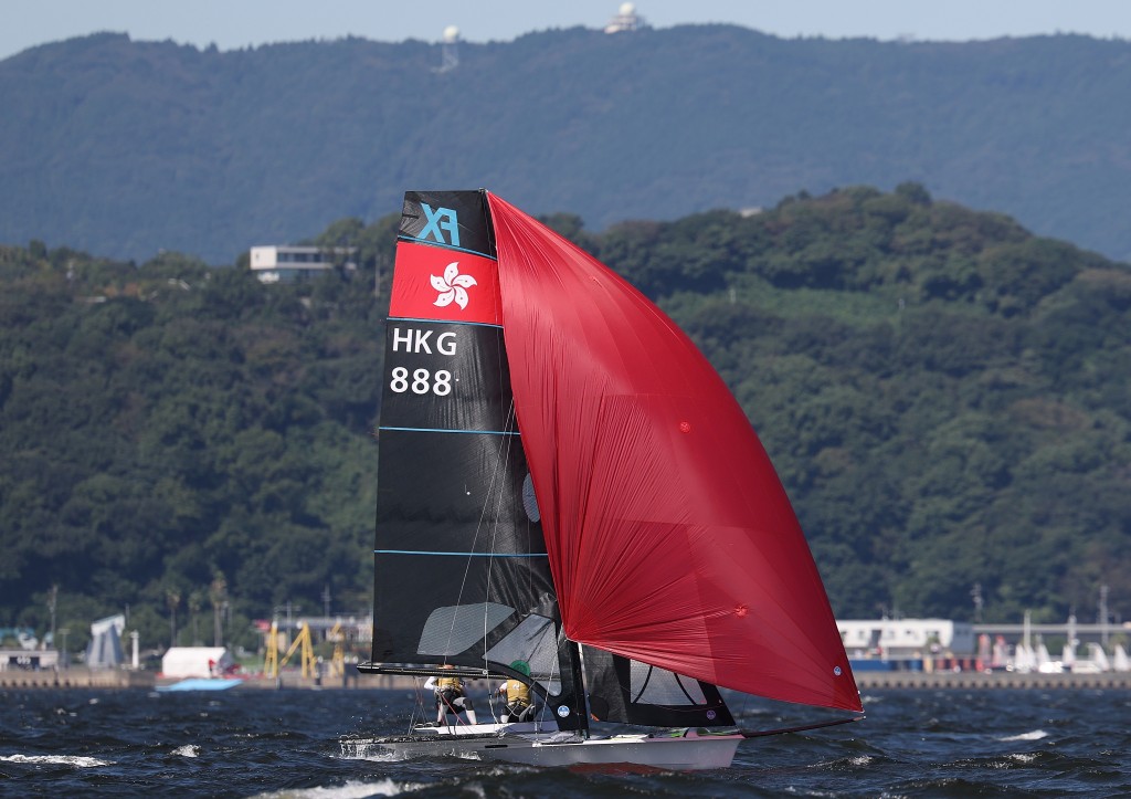 港隊雙人49er級添兩牌 女子奪銀、男子奪銅。新華社