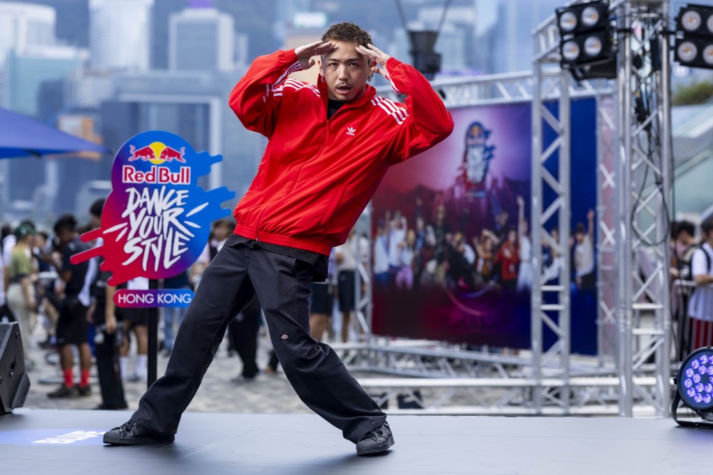 林悅榮 Bobby 在街舞殿堂級賽事 Red Bull Dance Your Style 香港站封王。