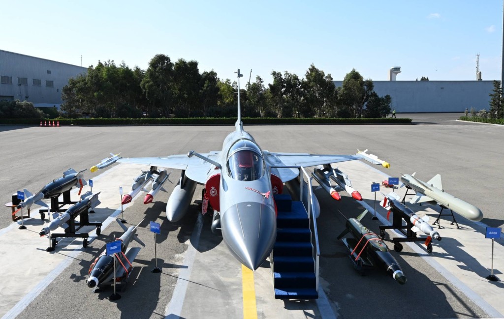 阿塞拜疆已裝備16架JF-17戰機。Azerbaijan defence ministry 阿塞拜疆已裝備16架JF-17戰機。Azerbaijan defence ministry