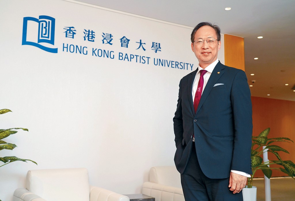 衞炳江表示，新安排讓他能在關鍵時刻繼續帶領浸大推動數項重要工作，平穩過渡。