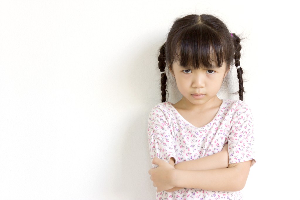 Akina指被動攻擊型行為(Passive-Aggression)也是表達憤怒的行為,如不瞅不睬、表現不合作等,通常在年齡較大的孩子身上出現。 Akina指被動攻擊型行為(Passive-Aggression)也是表達憤怒的行為,如不瞅不睬、表現不合作等,通常在年齡較大的孩子身上出現。