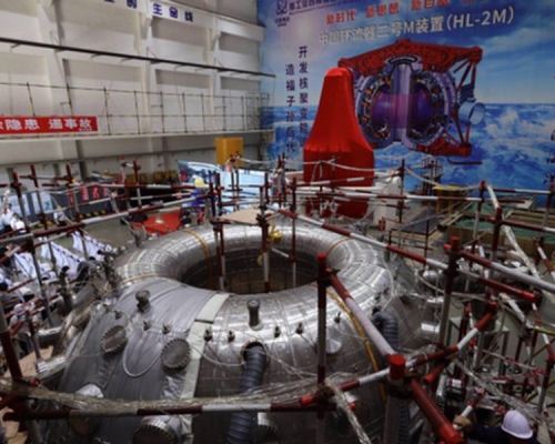 中國新一代「人造太陽」預計明年投入運行。網圖