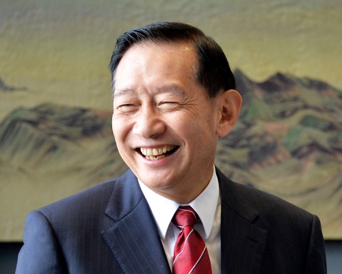 滙豐銀行副主席兼行政總裁王冬勝連任香港總商會選主席。資料圖片