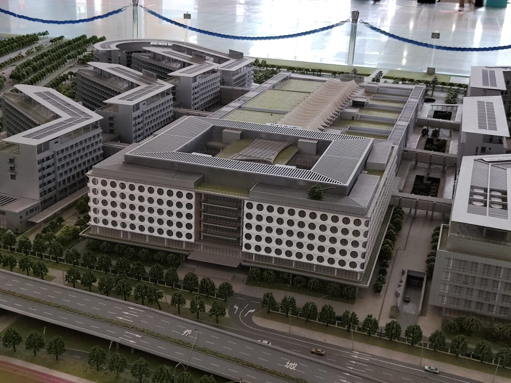 香港大学深圳医院模型（图源：YouTube@「FM食玩一日游」截图）