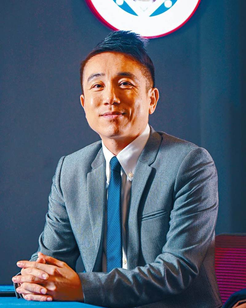 香港培正中學何力高校長稱學校全力支持學生追求學術知識。