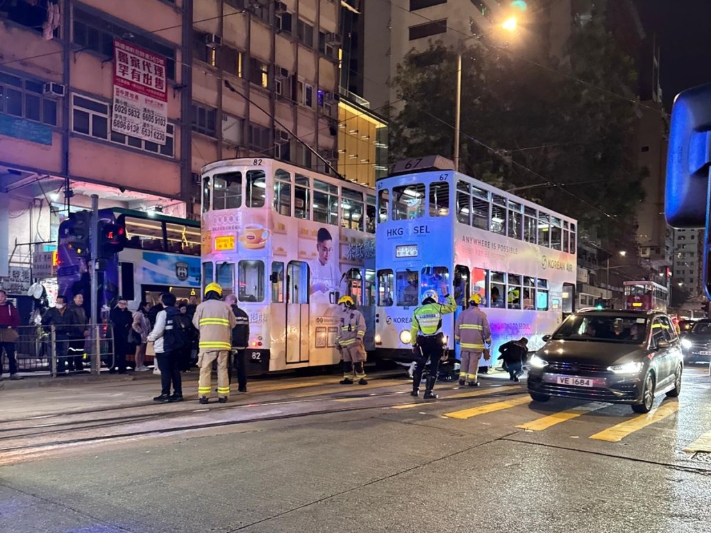 往西環方向電車服務嚴重受阻。讀者提供