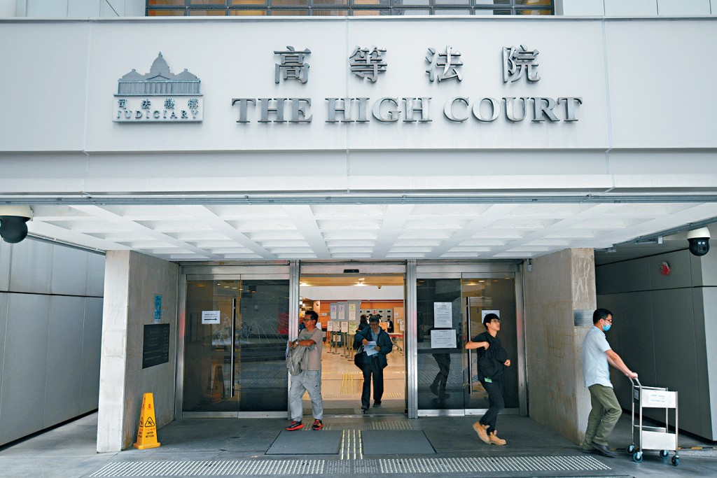 一名前財務總監染上賭癮,侵吞公司約2284萬公款,昨於高等法院接受判刑。