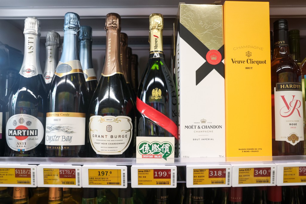 199元的香檳是「係堅價」選品中的補貨王。