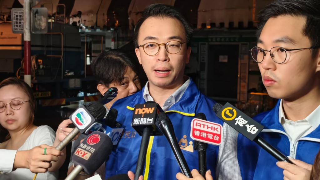 民政事務專員梁乘龍指現時大約有100人入住臨時庇護中心。 民政事務專員梁乘龍指現時大約有100人入住臨時庇護中心。