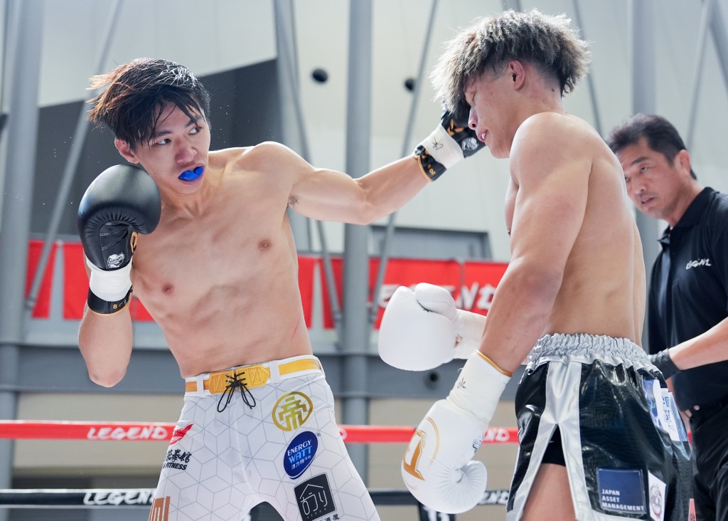 向籽羲生涯戰績改寫為15戰11勝4負4KO。 向籽羲生涯戰績改寫為15戰11勝4負4KO。