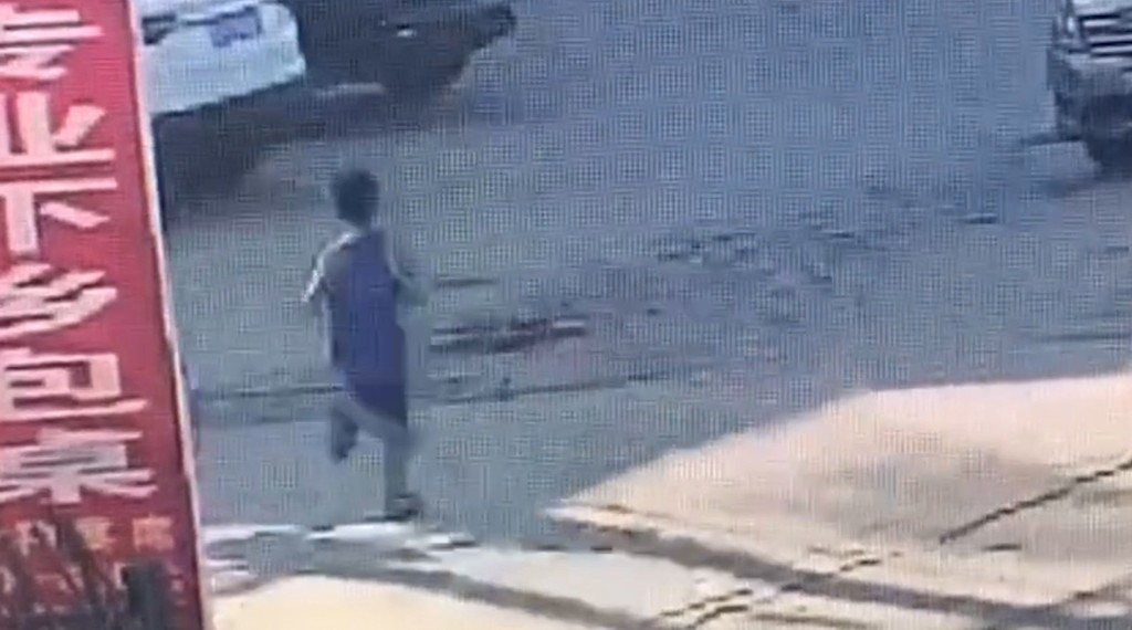 10歲男童因害怕打針，從醫院逃跑。網圖