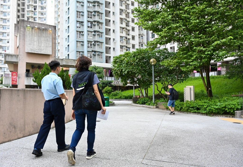 自8月1日至昨日（10月1日），漁護署共向39名非法餵飼的人士發出定額罰款通知書。政府新聞處