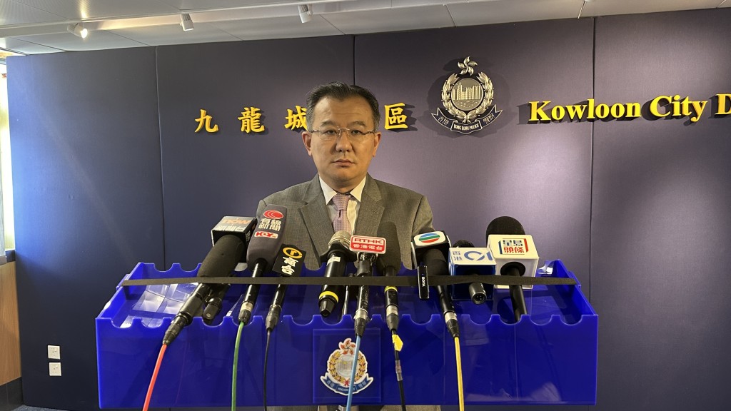 九龍城警區刑事調查總督察張樂泉講述案情。劉漢權攝 九龍城警區刑事調查總督察張樂泉講述案情。劉漢權攝