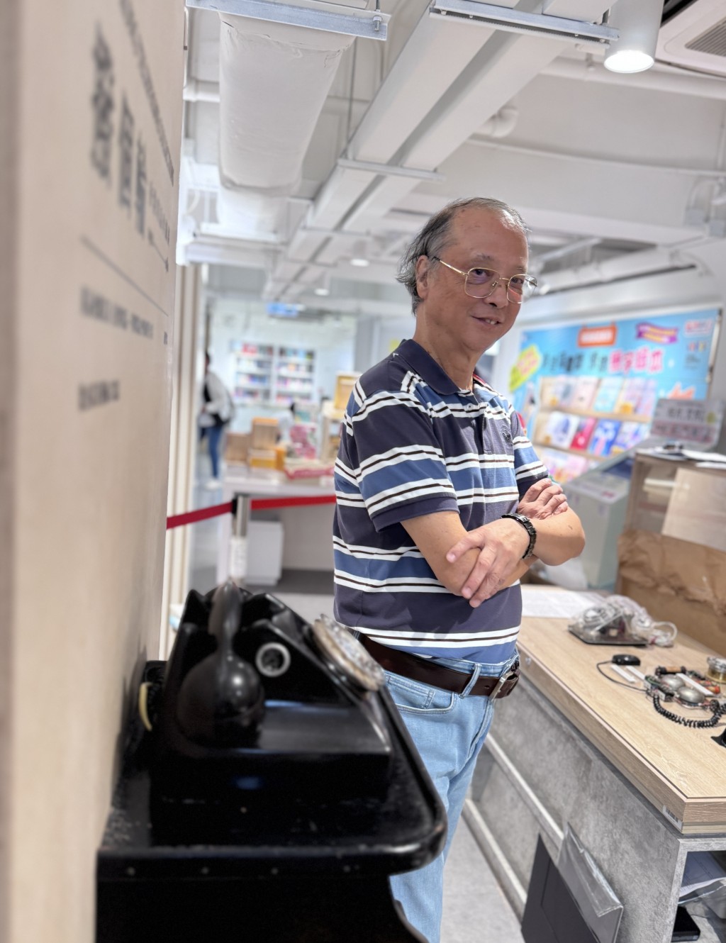 香港電話收藏家、《香港電話——早期電話史與原理》作者羅肇忠先生（圖片來源：商務印書館）