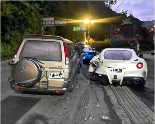 林男当日驾车送货连撞4辆法拉利名跑。网图