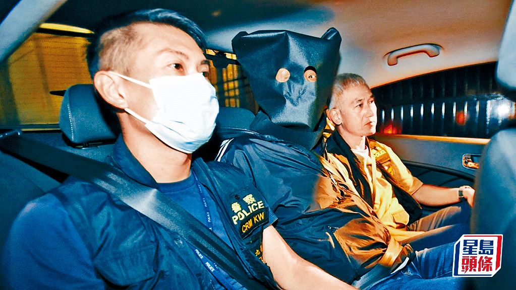 被告2023年11月來港時被警員截查，其右掌紋和DNA與現場證據脗合，足以支持被告當日有份參與劫案。